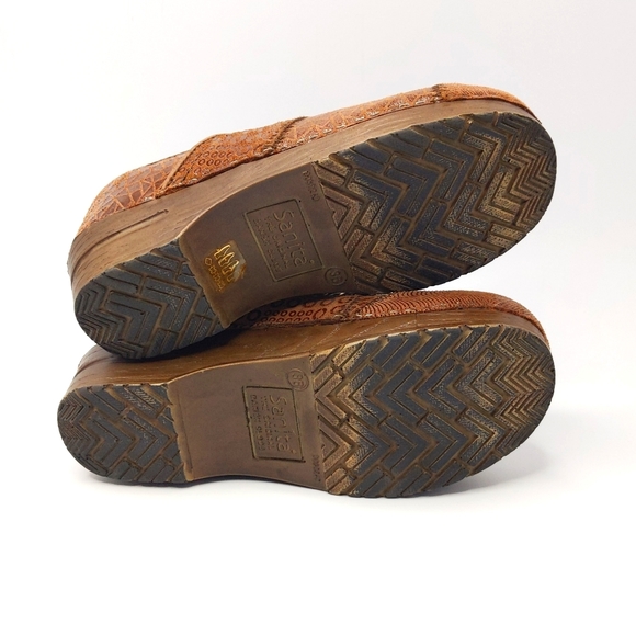 sanita by dansko • brown split art patchwork clogs - Picture 5 of 6